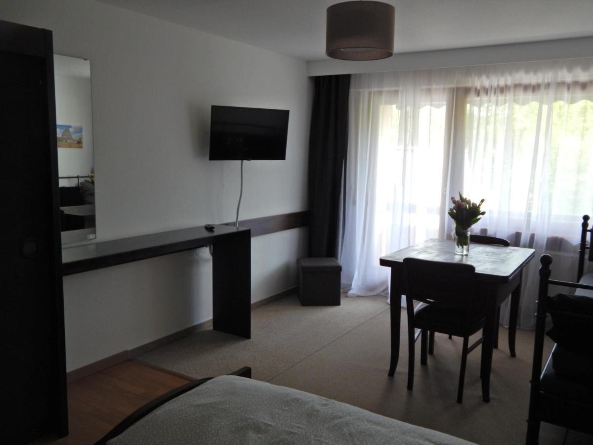 Free Apartment - Burgblick Бад Урах Екстериор снимка