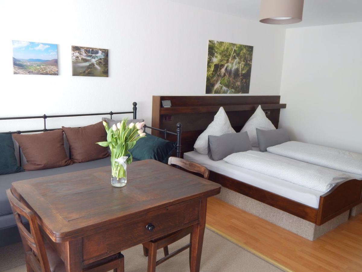 Free Apartment - Burgblick Бад Урах Екстериор снимка